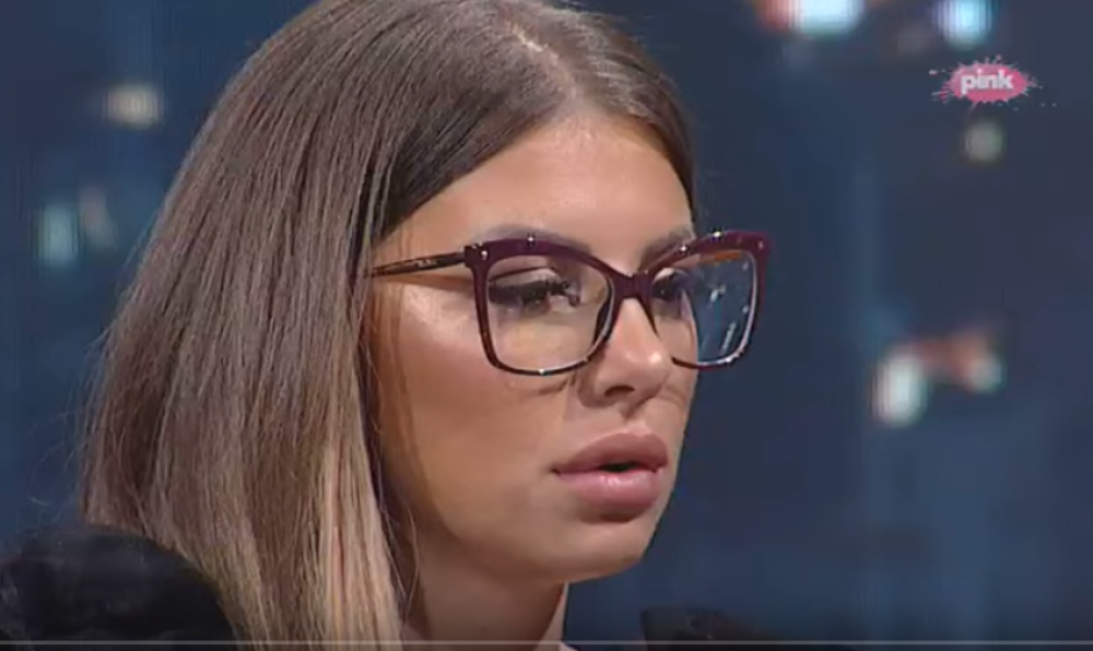 Draganin muž PREKRŠIO ZAKON zabrane prilaska! Došao kod nje u Budvu sa novom devojkom, a kada ga je videla...