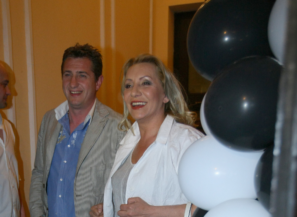 Bivši dečko Vesne Zmijanac postao TATA, evo koje ime je dao ĆERKI!