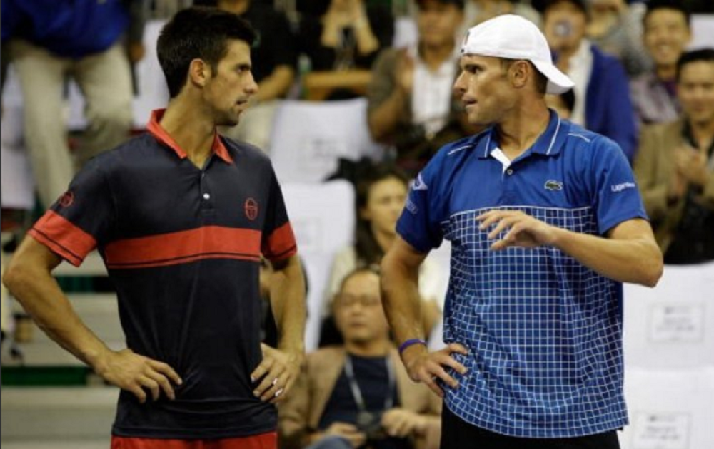 Amerikanac sramno napao Novaka, njegovo pitanje Srbinu je toliko bezobrazno, da nema dalje!