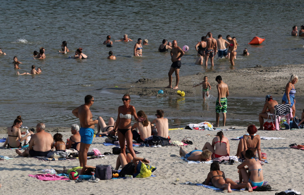 Novosadska policija nasred Štranda uhapsila muškarca (70), a ono što su pronašli kod njega je zapanjilo i policiju!