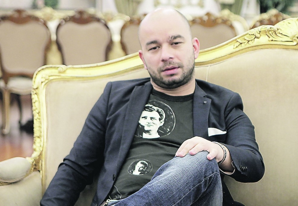 Mili spopao popularnu starletu! Napalio se pa joj tražio da mu radio ovo! (FOTO)