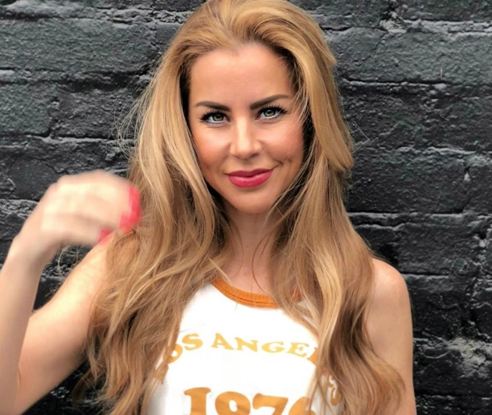 Plejboj zečica pila 24 sata, iako se gušila i povraćala! Doživela krvarenje u mozgu, ali ni tu nije bio kraj njenom paklu!