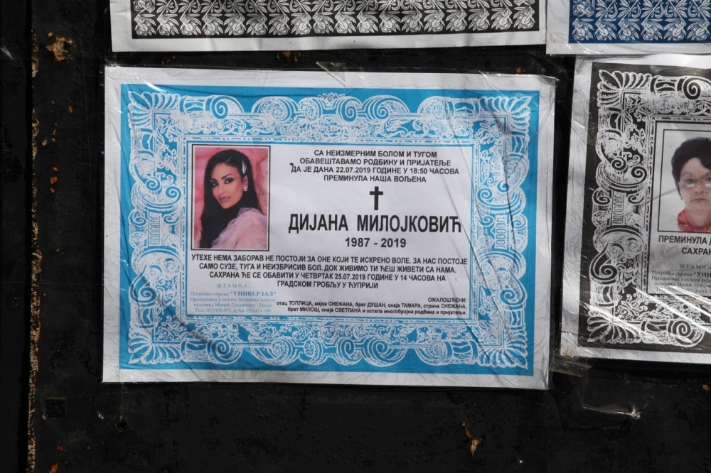 Brat Dijane Milojković GRCAO u suzama tokom sahrane svoje sestre! Svi su PLAKALI nakon njegovog govora!