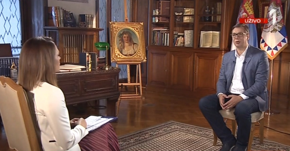 Predsednik u vanrednom uključenju GANUO NACIJU! Milica je jaka. Ili je veoma snažna ili uspešno krije svoje emocije...