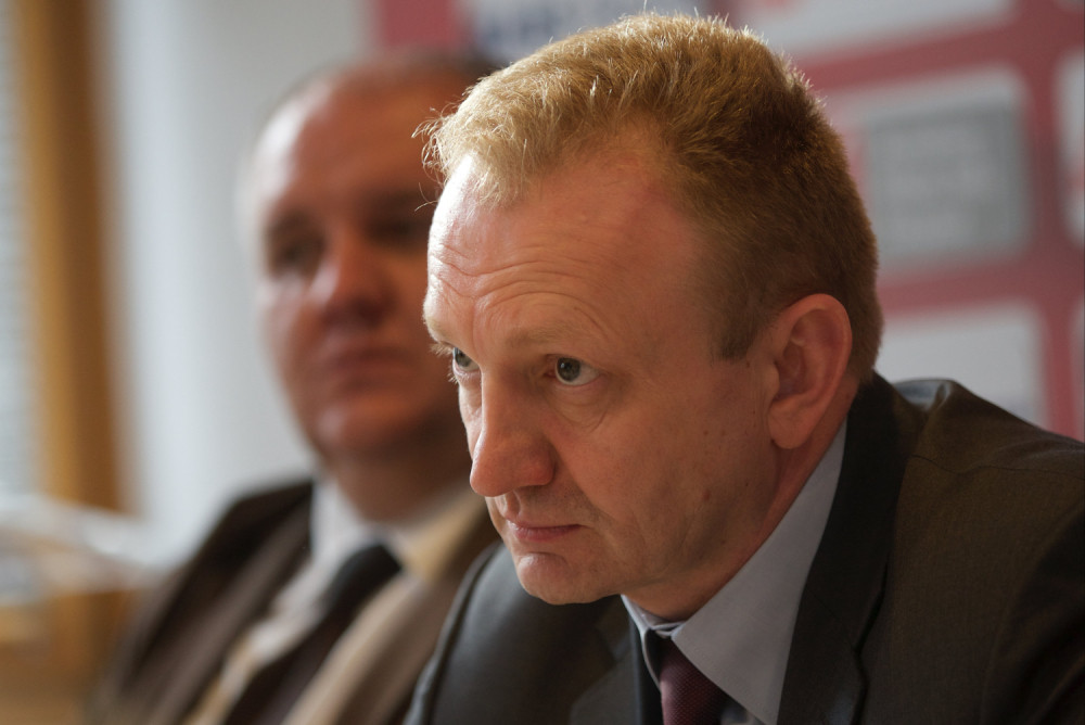 Policajac od*ebi! Ostaćeš bez posla! Započela drama neslućenih razmera na putu! (EKSKLUZIVNI TRANSKRIPT)