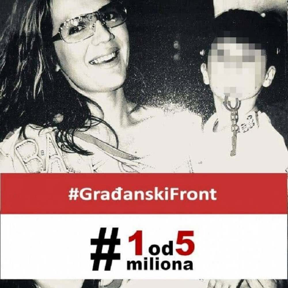 Aleksandara je stari znalac suda, ali nije nepoznata ni u podzemlju jer je udovica "žestokog momka" koji je stradao u sačekuši