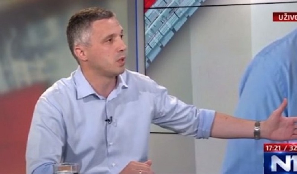 Boško Obradović na Đilasovoj televiziji izneo najbolesniju teoriju: Vučić je organizator kampanje u kojoj se preti njegovoj deci!?