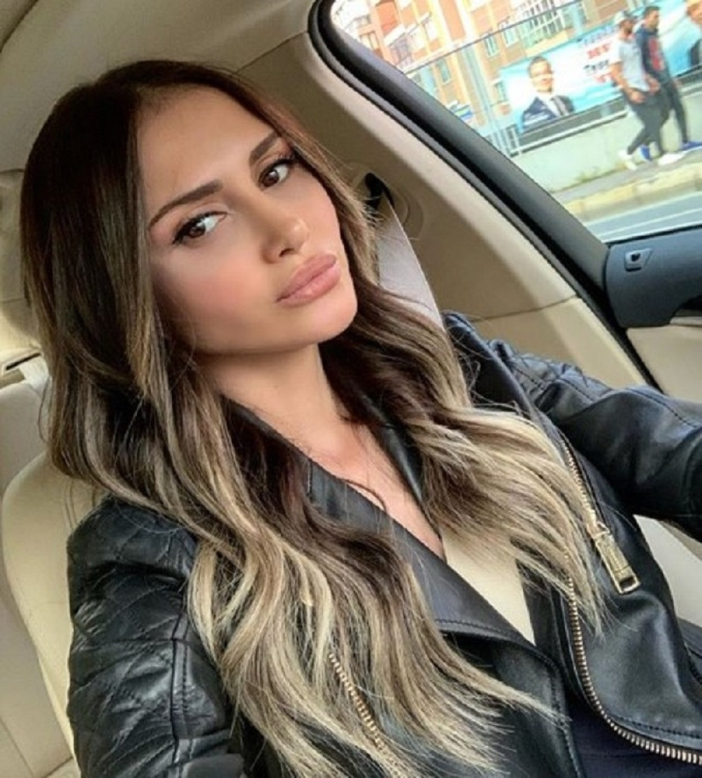 Turski milioner je Eminu ostavio zbog ove žene?! Izgleda 20 godina mlađe i bila je u braku sa poznatim glumcem! (FOTO)