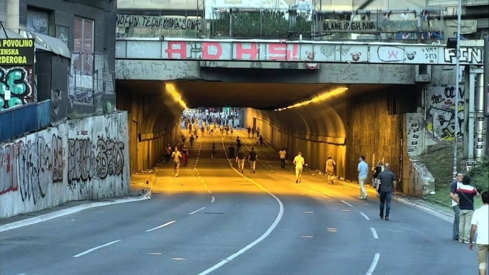 Vesić otkrio šta se večeras dešavalo u Terazijskom tunelu! Ponovo propala akcija! (FOTO)