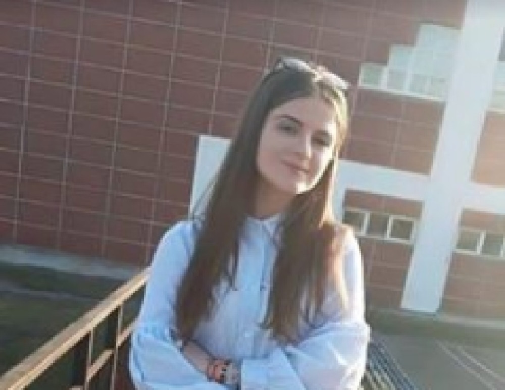 Nakon što su dve tinejdžerke silovane i brutalno ubijene, ministar podneo ostavku!