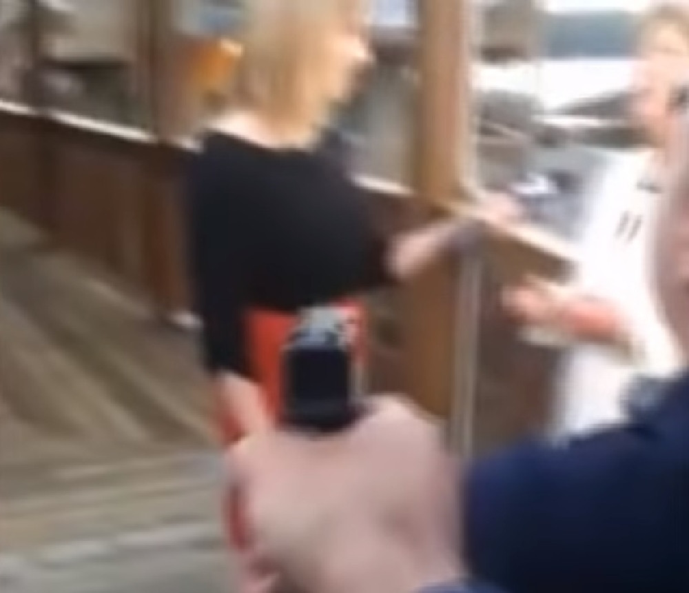 Snimak i dalje postoji! Kada je na internetu pitao zašto, ranu su produbile ove reči! (VIDEO)