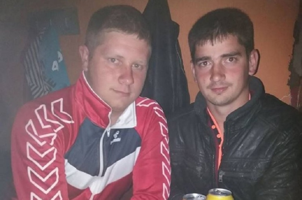 Uz tihi jecaj truba i Tiho noći sahranjena braća! Ljubomirov brat istrčao je iz dvorišta kuće i povikao: "Pajo, pali motor, braca tako sa neba želi"