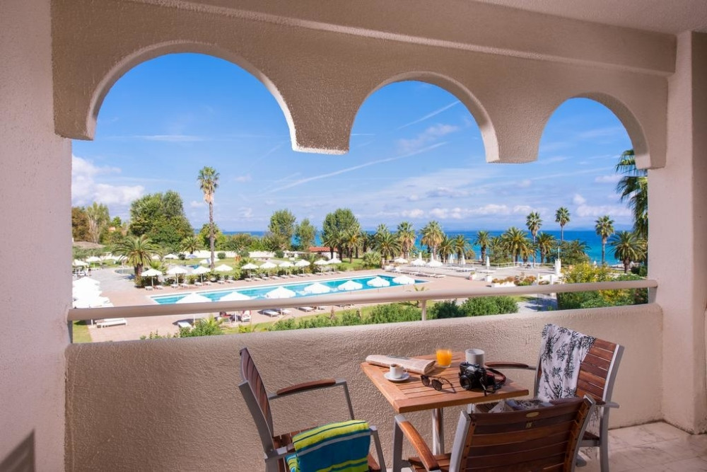 Do 62% popusta za letovanje u luksuznim grčkim hotelima!