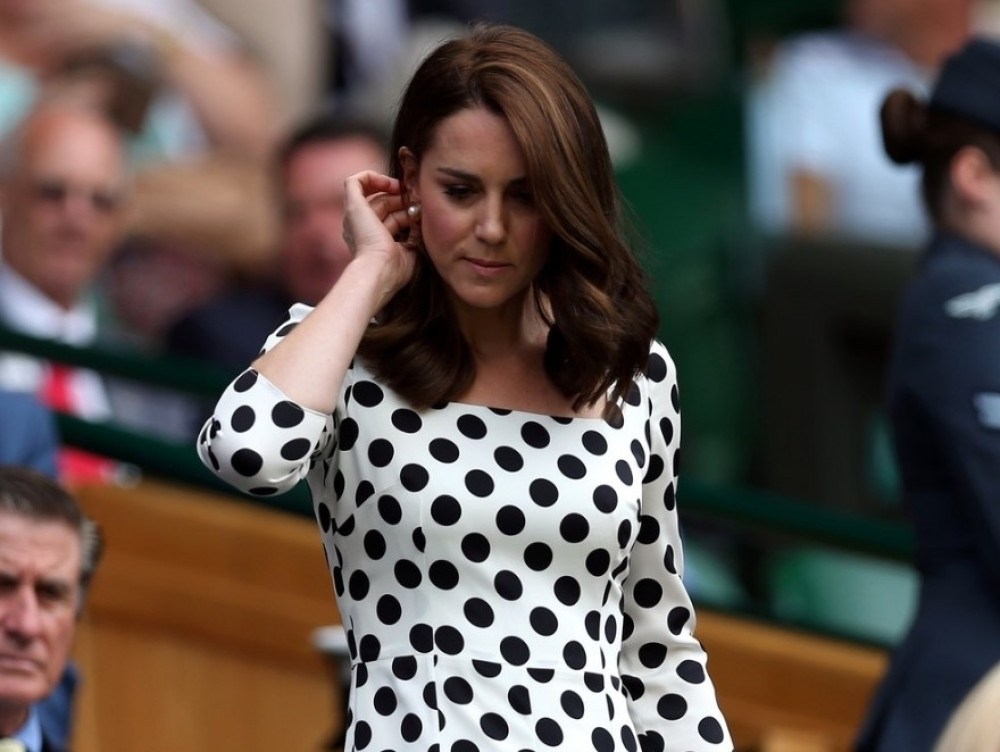 Javnost ovo nikada nije videla, Kejt Midlton u bikiniju! Paparaci je uhvatili posle skandala sa TOPLES fotkama! (FOTO)