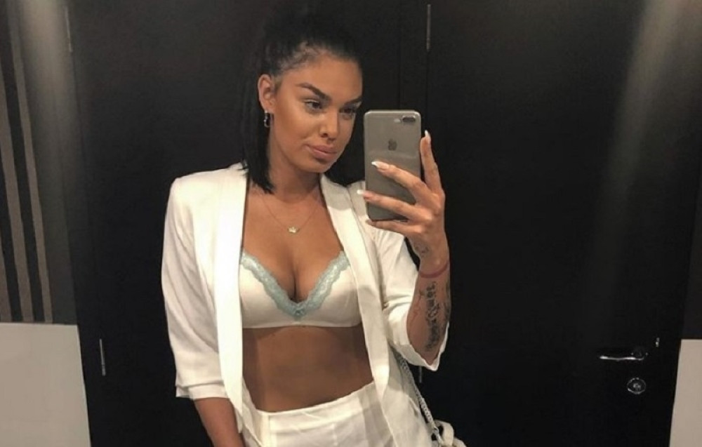 Mina Vrbaški pokazala NOVOG DEČKA: Smuvala bodibildera, a evo kako ga je upoznala! (FOTO)