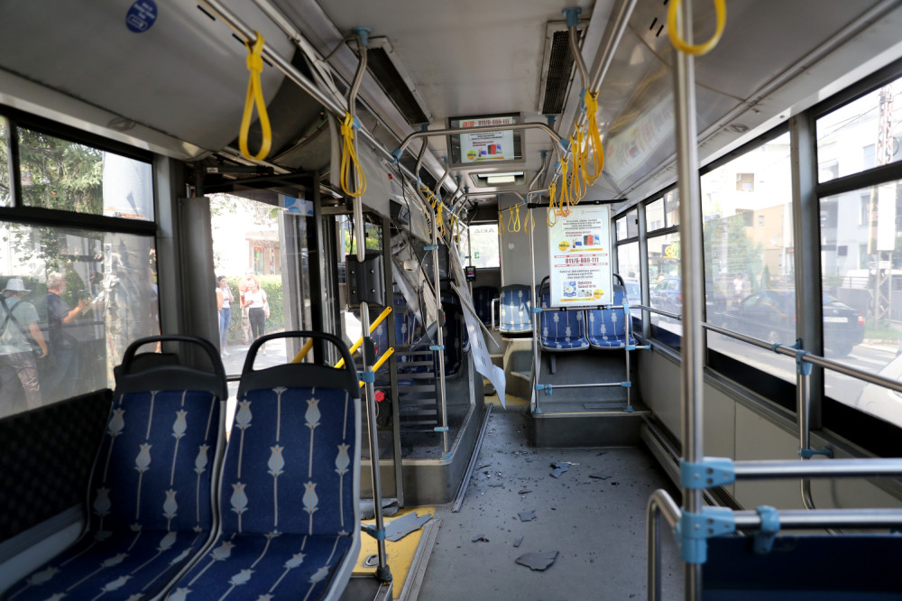 Beograd pretrnuo kad je video ko je povređen u eksploziji u autobusu na Dedinju! (UZNEMIRUJUĆ FOTO)