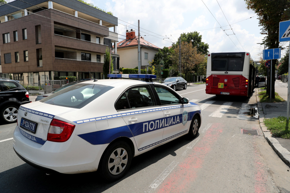 Otkrivamo uzrok eksplozije u autobusu na Dedinju! Šestoro povređenih, na licu mesta više ekipa hitne pomoći!