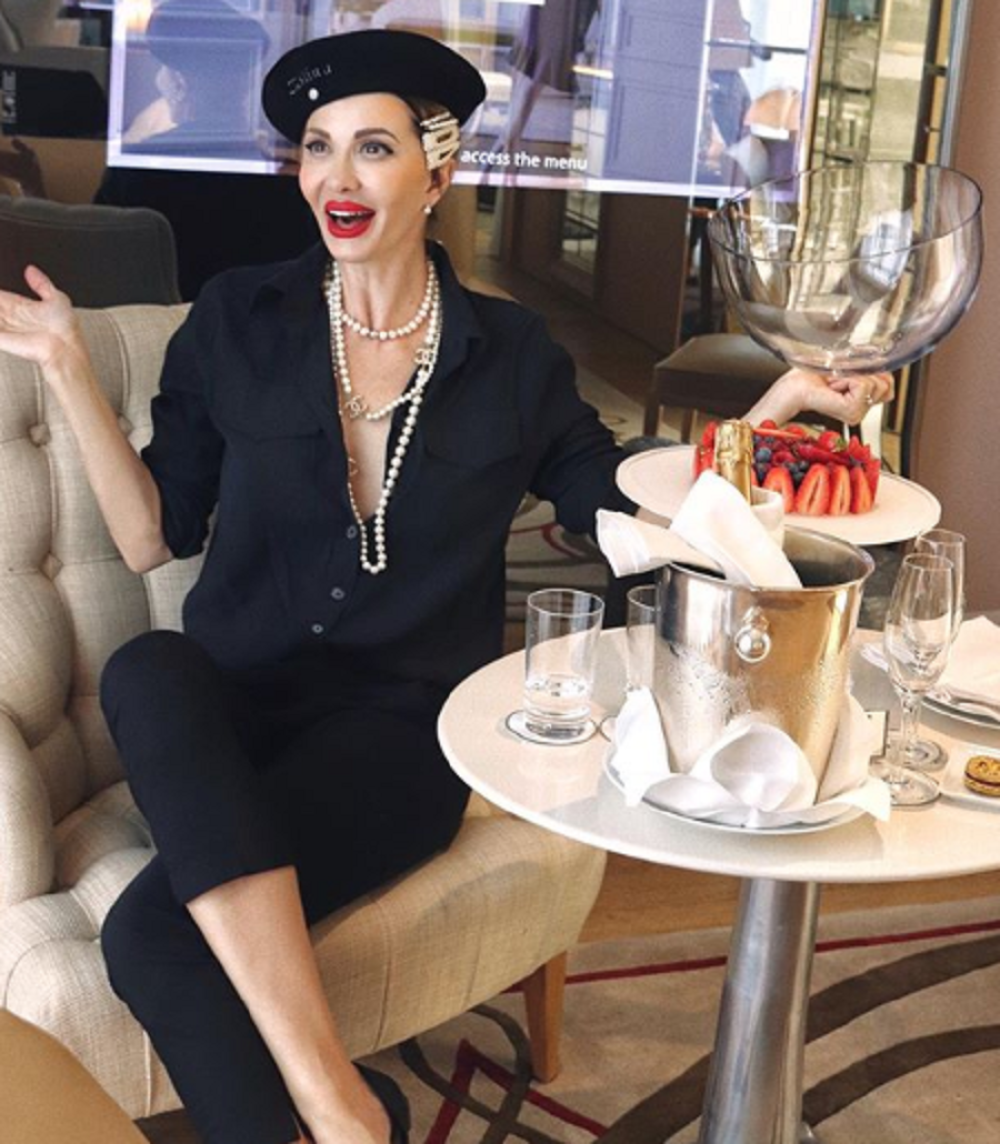 Zove se Žaklina, ima 50 godina, udata je za prebogatog Italijana, a tokom života doživela je TRAGEDIJU koja će vas pocepati na komade! (FOTO)