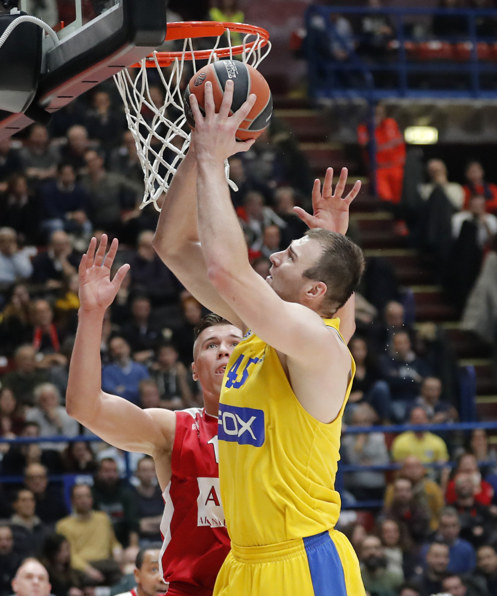 Parahuski novi centar Partizana!