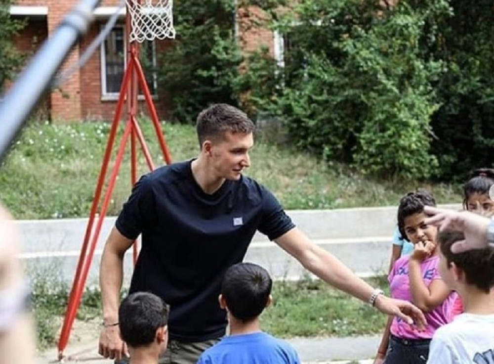 Mališan zaprepastio Bogdanovića pitanjem! Njegov odgovor će vas oduševiti! (FOTO)