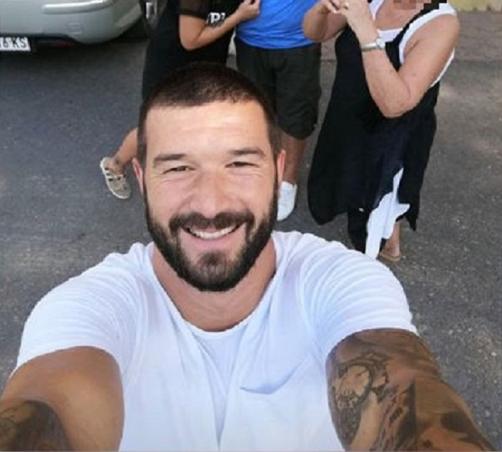 Coka se juče porodila, a sada je isplivao snimak koji je nastao par minuta pred porođaj! (VIDEO)