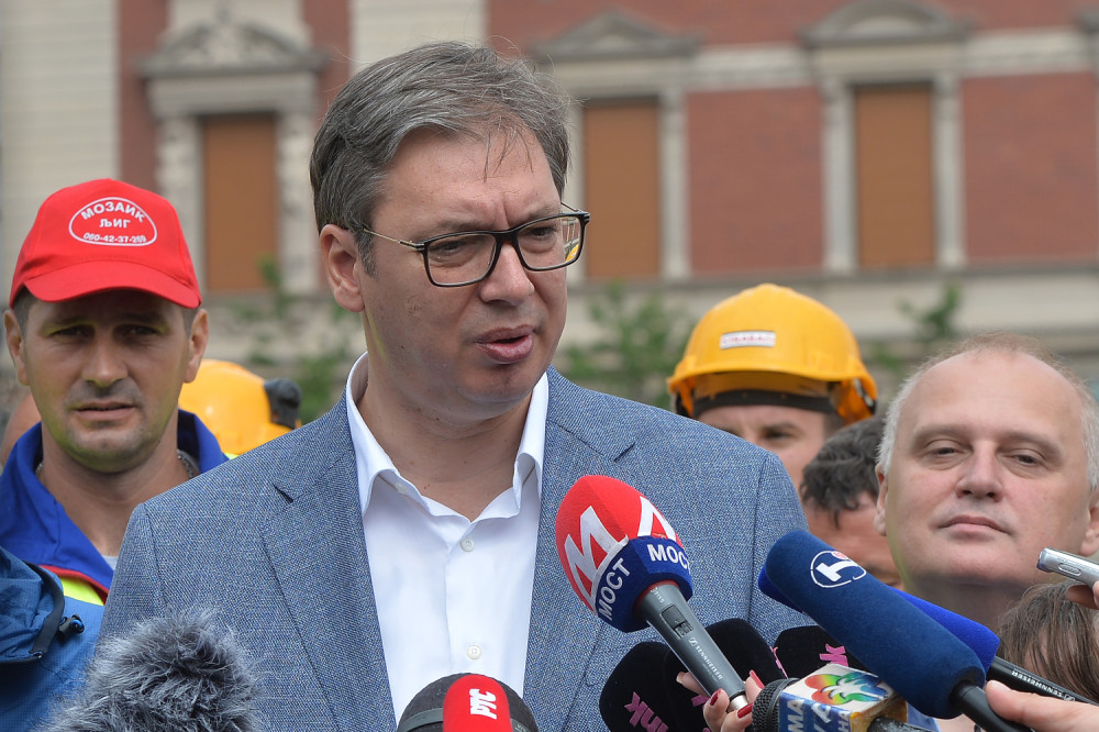 Vučić rekao zašto je skinuo oznaku državne tajne sa dokumenata o prisluškivanju!