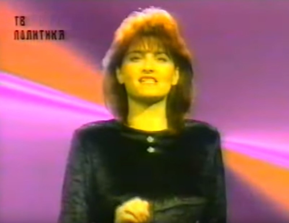 Nema šanse da je prepoznate! Više od 20 godina je na estradi i njene hitove sigurno obožavate! (FOTO)