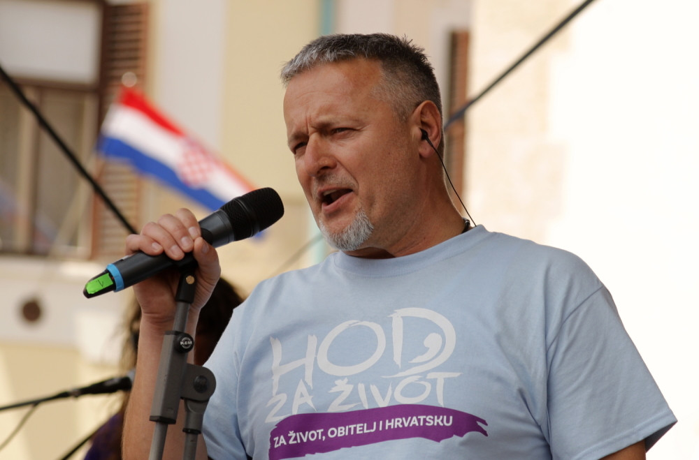 "Nećemo grozni ustaški pozdrav 'Za dom spremni'"