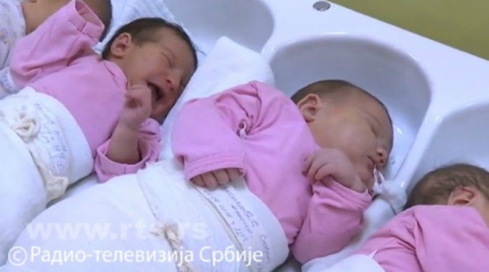 Niko ne želi da ćerkama da OVO IME, a objašnjenje je neverovatno!