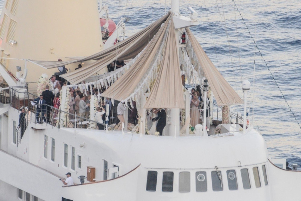 Isplivali svi detalji GLAMUROZNE SVADBE! Poznati par se venčao na JAHTI IZ SNOVA, koštalo ih 3 MILIONA!