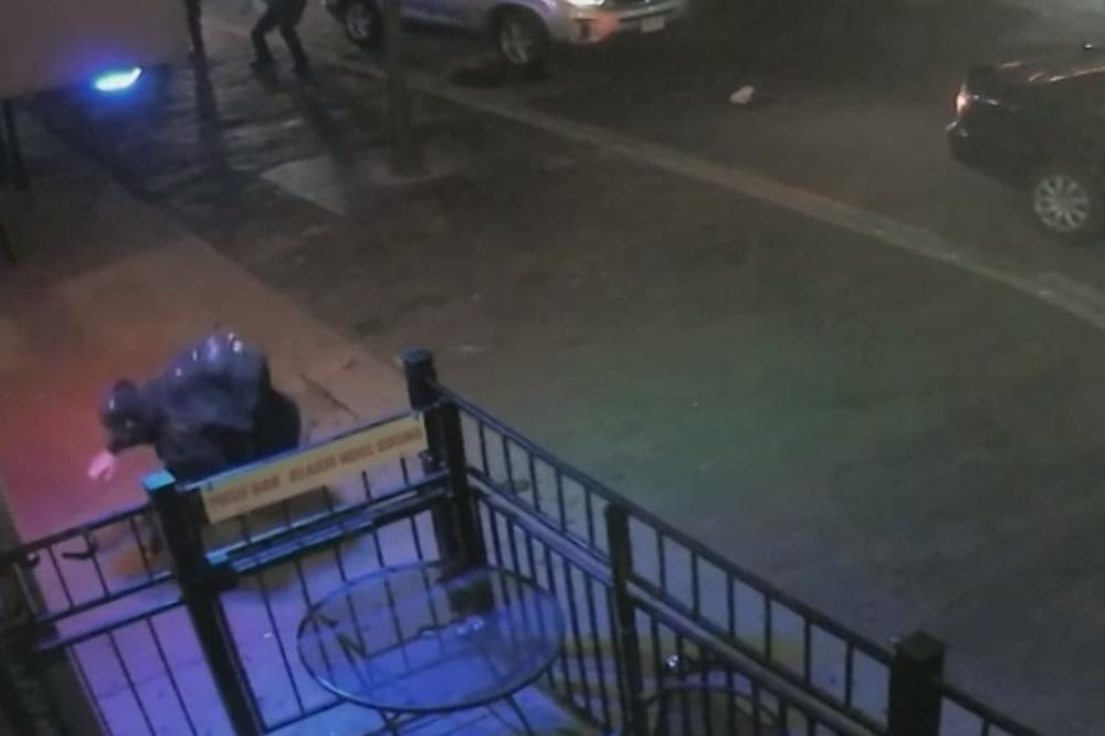 Razvezao rafal po kafiću, ubio osam ljudi i SVOJU SESTRU, a onda je umro ZA 30 SEKUNDI! (UZNEMIRAVAJUĆI VIDEO)