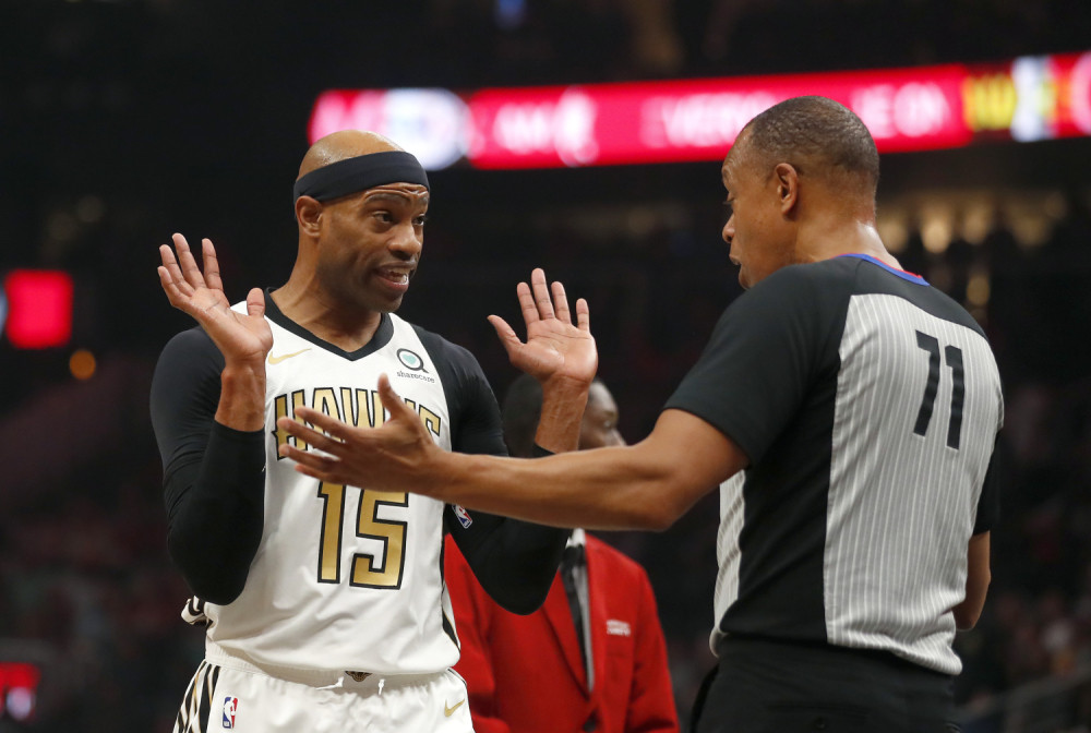 Uživaćemo u igrama Vinsa Kartera bar još godinu dana!