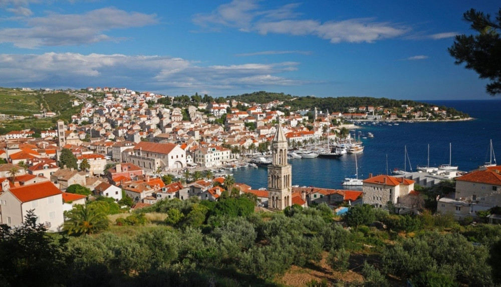 Musli sa CRVIMA služili gostima! Nastalo MASOVNO TROVANJE! U Hitnoj ih IZBACILI NAPOLJE!