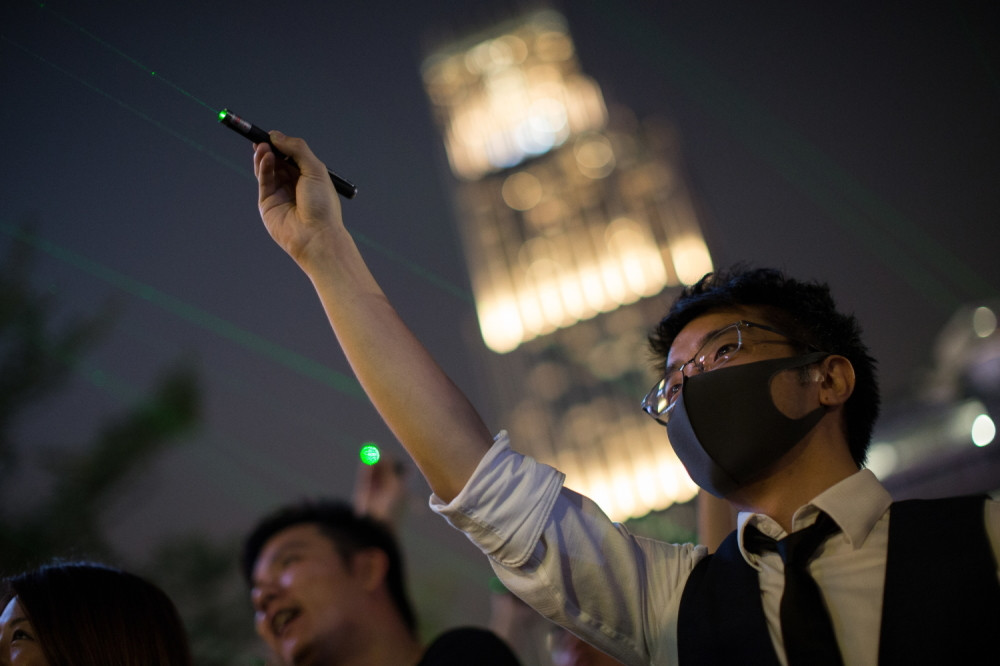 Hitno upozorili svoje građane! Spremaju se veliki nemiri! Niko više neće biti siguran! (FOTO)