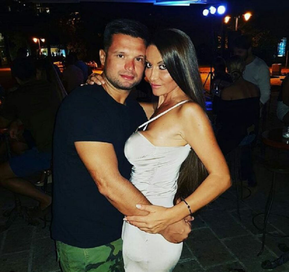 Srpski pevač uhvaćen u bahanalisanju sa STRIPTIZETOM! Saša Popović će odlepiti zbog njegovog ponašanja!