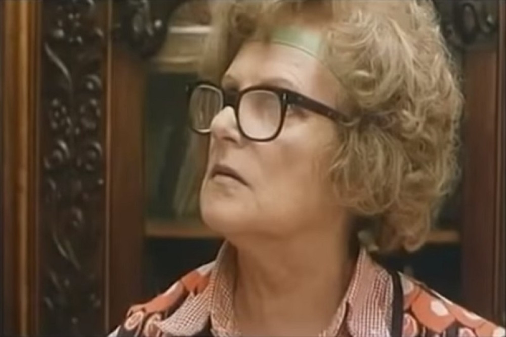 Našu glumicu je cela bivša Juga obožavala, a jedna noć promenila je sve! Od straha i stresa OSEDELA je u samo DVA MINUTA!