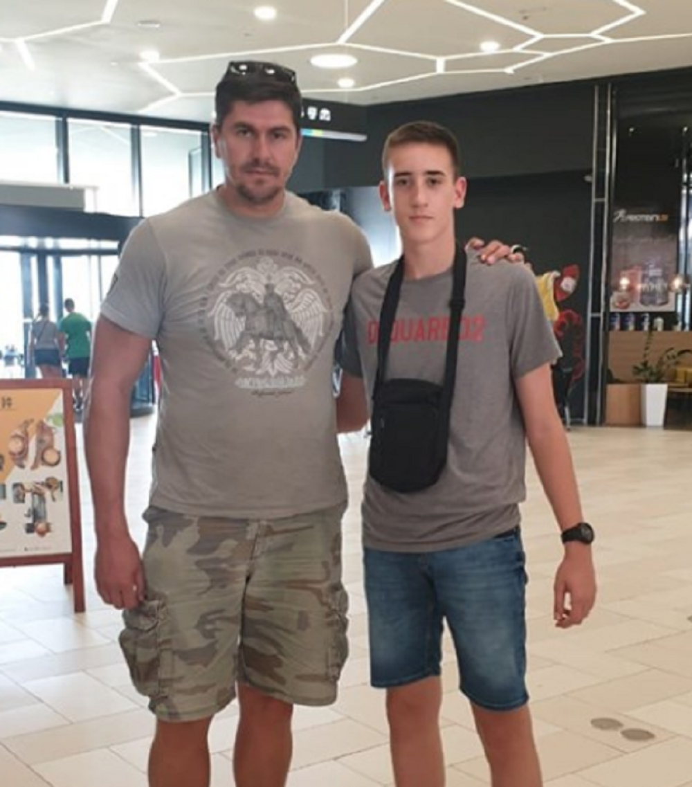 Mladi košarkaš slikao se sa Darkom Miličićem i jasno stavio do znanja za koga želi da igra! (FOTO)