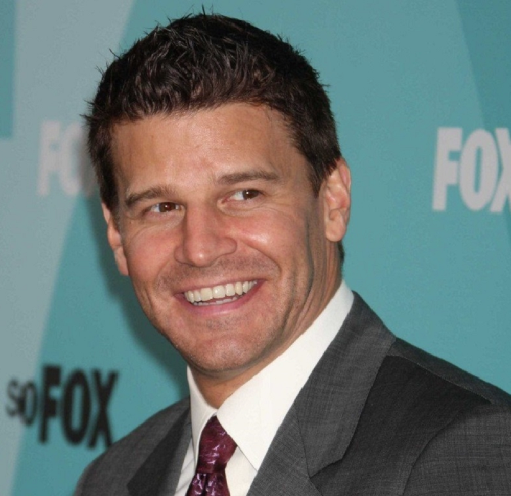 Američki glumac u centru Beograda, žene ODLEPILE! Obožavali ste ga U MNOGIM SERIJAMA, a on je ODUŠEVLJEN SRBIJOM! (FOTO)