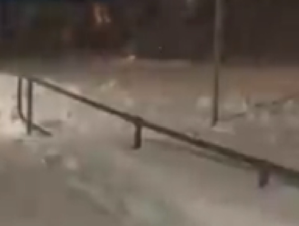 Kod nas gori, a u ovom delu Zemlje - zima kosi! Napadalo 80 cm snega! (VIDEO)