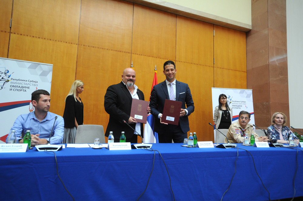 Ministar Udovičić potpisao ugovore sa predstavnicima lokalnih samouprava!
