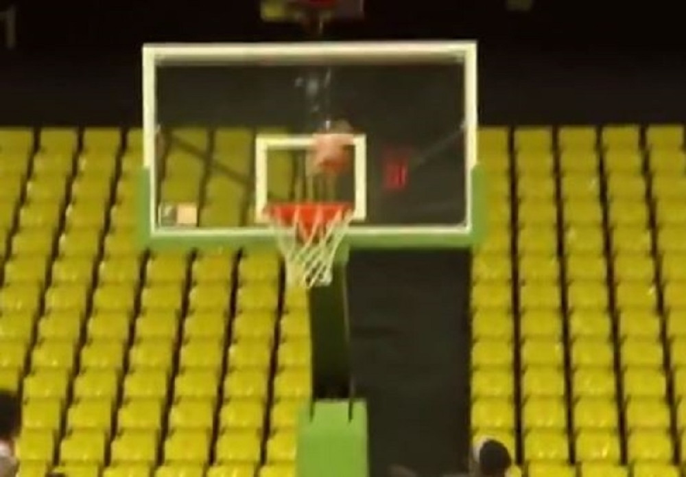 Evo kako Soraja igra basket! Kakvi prodori, trojke, ziceri! Ovo je neviđeno! (VIDEO)