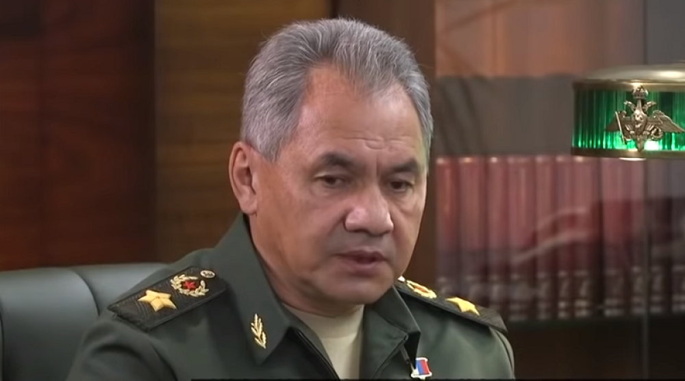 Šojgu primio Putinovu vakcinu protiv korone, pa otišao da sedi sa Srbima!