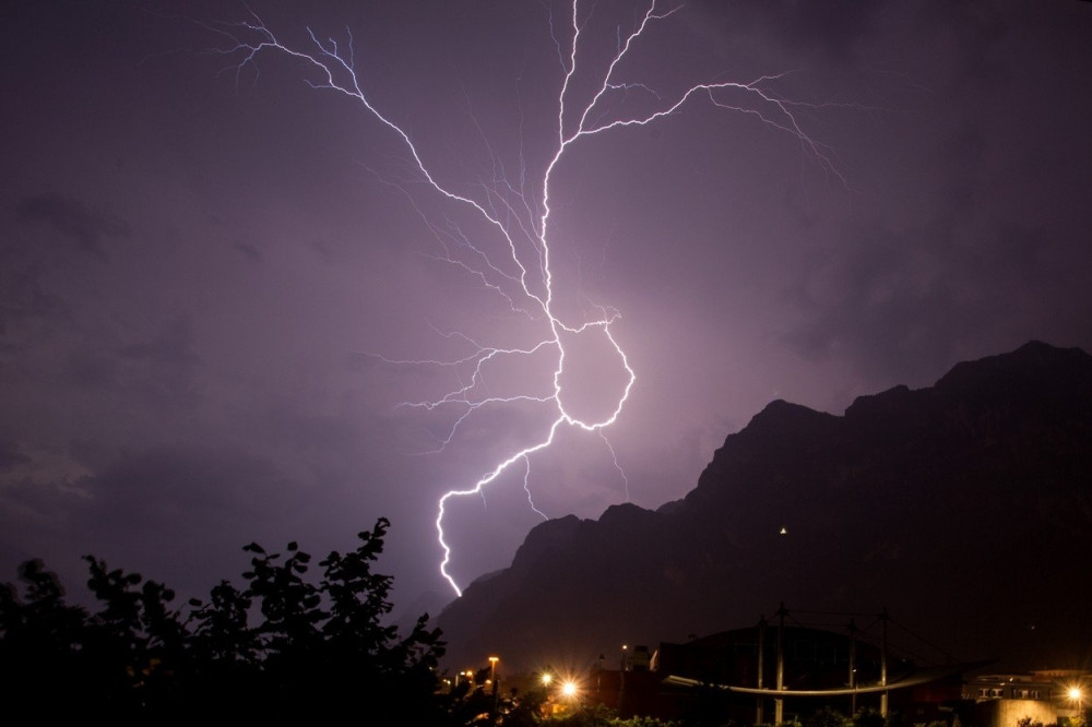 Muškarca udario grom