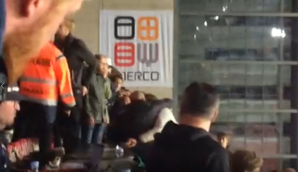 Danci napali Srbe! Letele flaše po tribinama! (VIDEO)