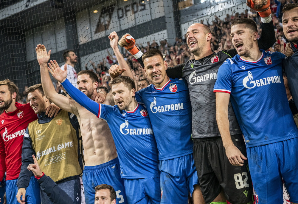 Pogledajte ko je prvi ušao u zagrljaj Borjana, Marin ga nije ispuštao, Boaći poveo navijanje! (VIDEO)