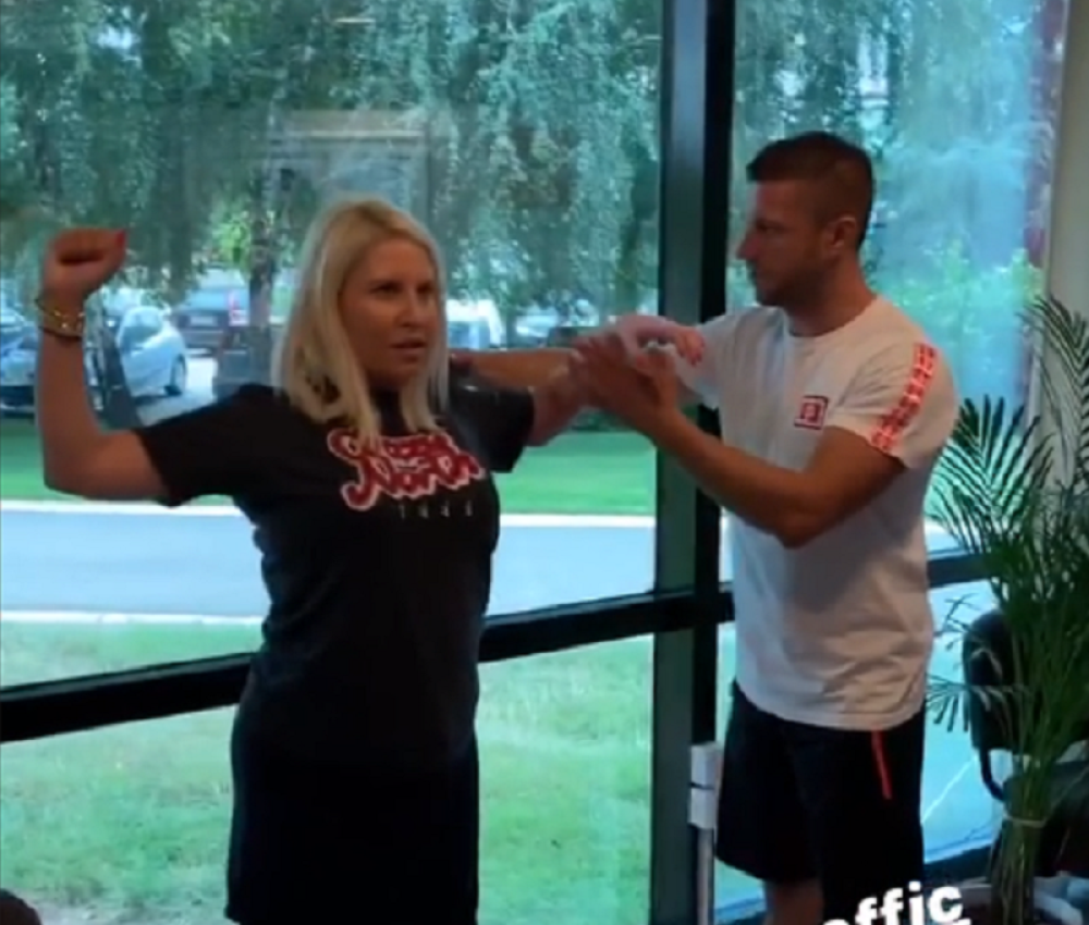 Dea Đurđević PRVI PUT BEZ GIPSA! Posle 6 meseci se dogodilo čudo, evo kako to izgleda! (VIDEO)