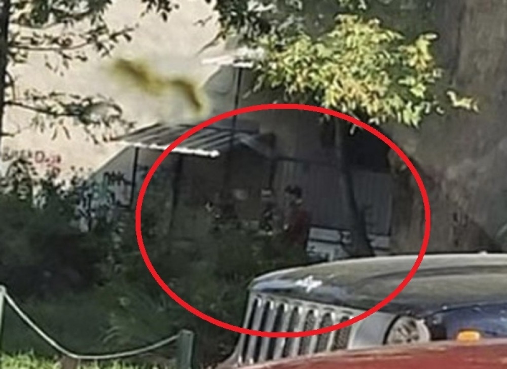 Trenutak kada POLICIJA PRIVODI Tomu iz stana zbog PREBIJANJA Nadežde Biljić!