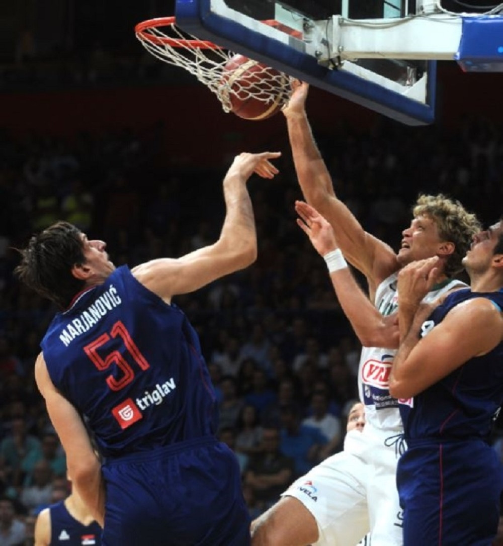 Bobi Marjanović kao Rambo! Ova fotka je ZASTRAŠUJUĆA PORUKA rivalima: Ljudi, protiv Srbije nemate šanse! (FOTO)