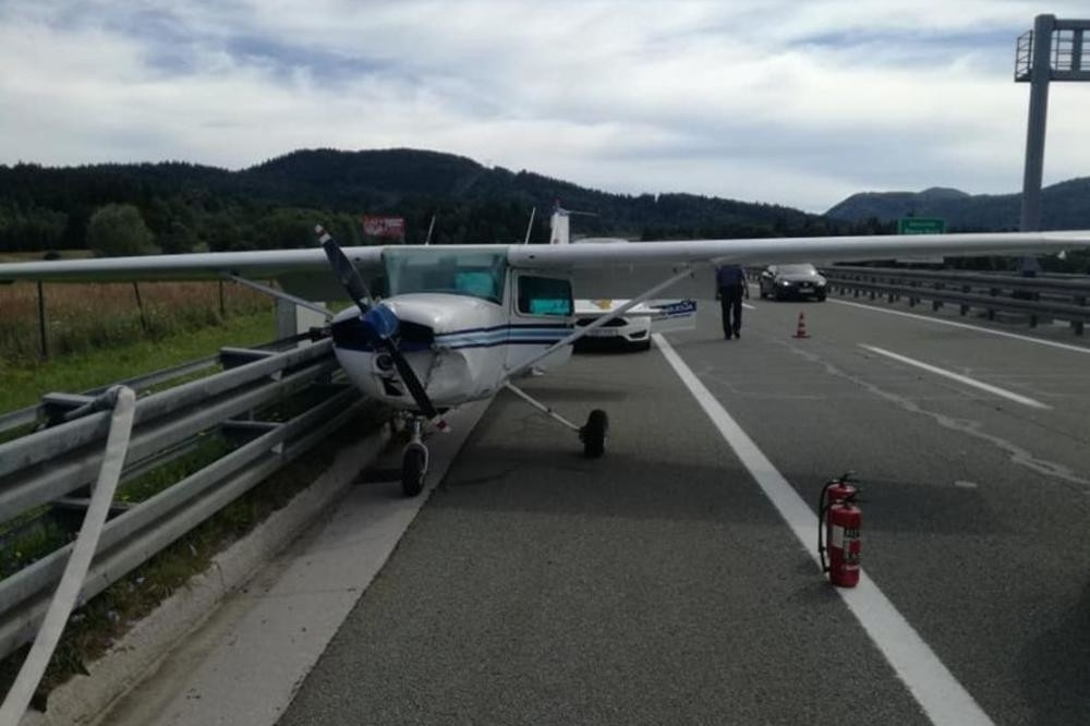 Avion sleteo NA AUTOPUT: Leteo je nisko, vijugao, neko je viknuo "On pada, KOČI"! (FOTO, VIDEO)