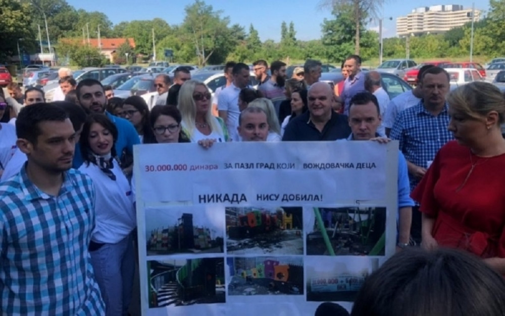 "Pazl grad je služio samo za Đilasovu ličnu promociju, građane Voždovca je to skupo koštalo"